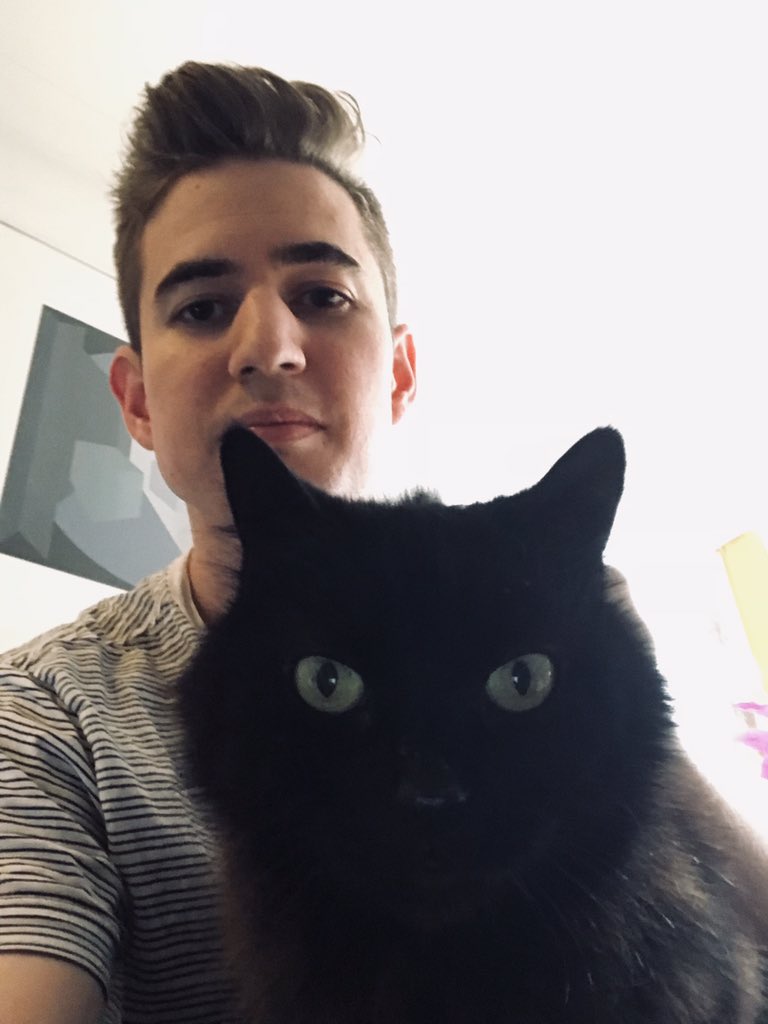 edzanders's tweet photo. @CF_Russell Oh yeah? #catcompetition https://t.co/p8Z6RmXoyH