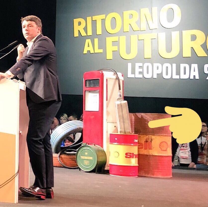 dukana2's tweet image. #Romadicebasta ! Alle #Leopolde organizzate con i soldi sporchi di sangue di #Total e #Shell 👉che avvelenano la #Basilicata e ammazzano i lucani (bambini compresi)! #MóBasta! #Pd #Fossili 👇Venite a manifestare in #Basilicata! @corradoformigli ? 👇