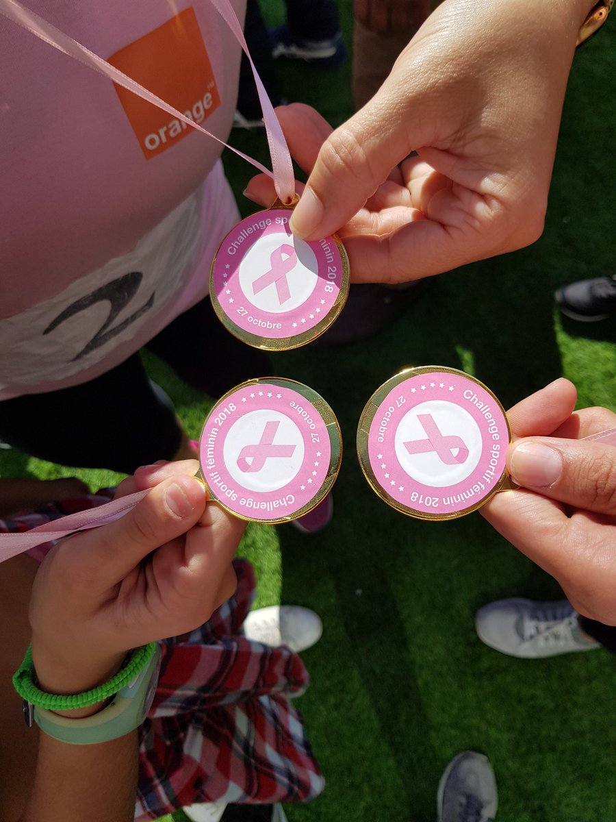 SoumayaBelkhir1's tweet photo. Excellent challenge sportif féminin pour une bonne cause, beau melting pot inter-directions #octobrerose2018 #espritdequipe #orangeTN @Marwabek_tn @InesBrahim @Aloulousk https://t.co/oNN2Atpyoy