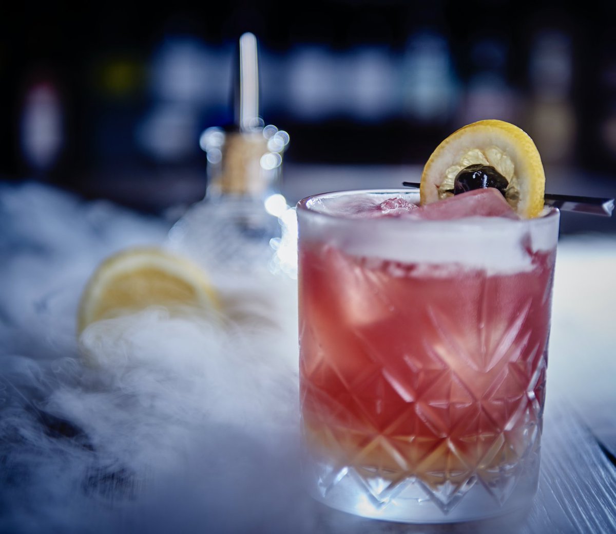 MpwAngel's tweet photo. Quench your deadly thirst this weekend and try one of our devilishly delightful cocktails! 😈💀🎃

▶️: https://t.co/XCGkxK2LJV 

#Halloween #PickYourPoison #GhoulsJustWantToHaveFun https://t.co/5BL6W5fyKf