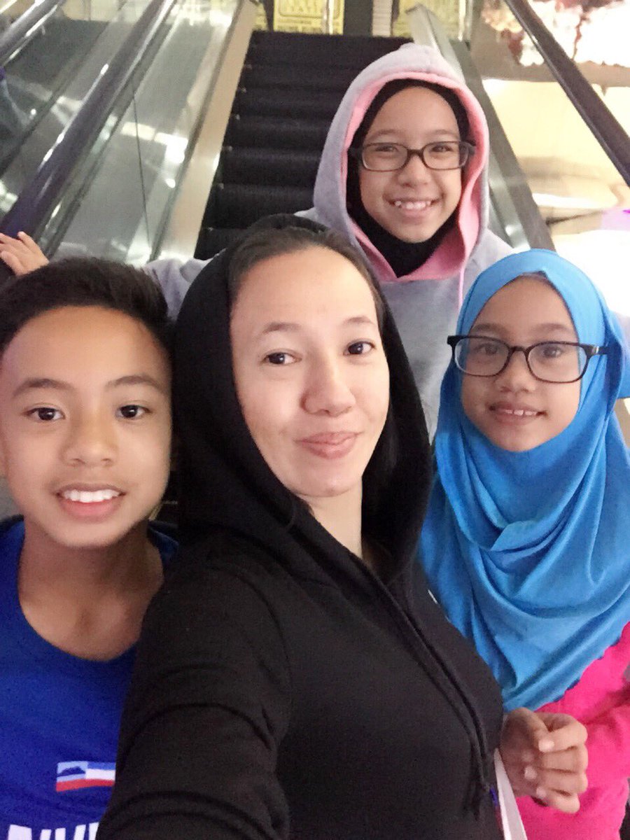 DayangSahari's tweet photo. Me &amp; my minions. Out for supper n movie. 
#SingleMomsRock https://t.co/kCblYm9ul6