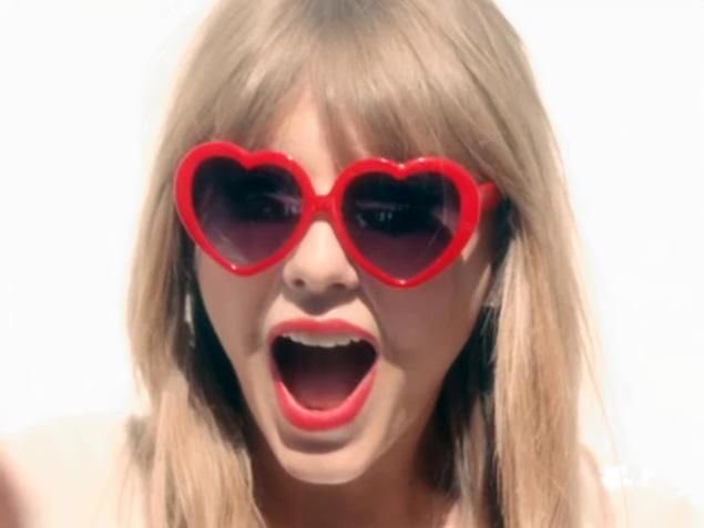 candebravo13's tweet photo. This week has a BIG REPUTATION for album anniversaries! Celebrating #12YearsOfTaylorSwift, #8YearsOfSpeakNow, #6YearsOfRed and #4YearsOf1989 💃🏼✨@taylorswift13 @taylornation13 @TSOfficialMerch https://t.co/6G1DRkU2QA
