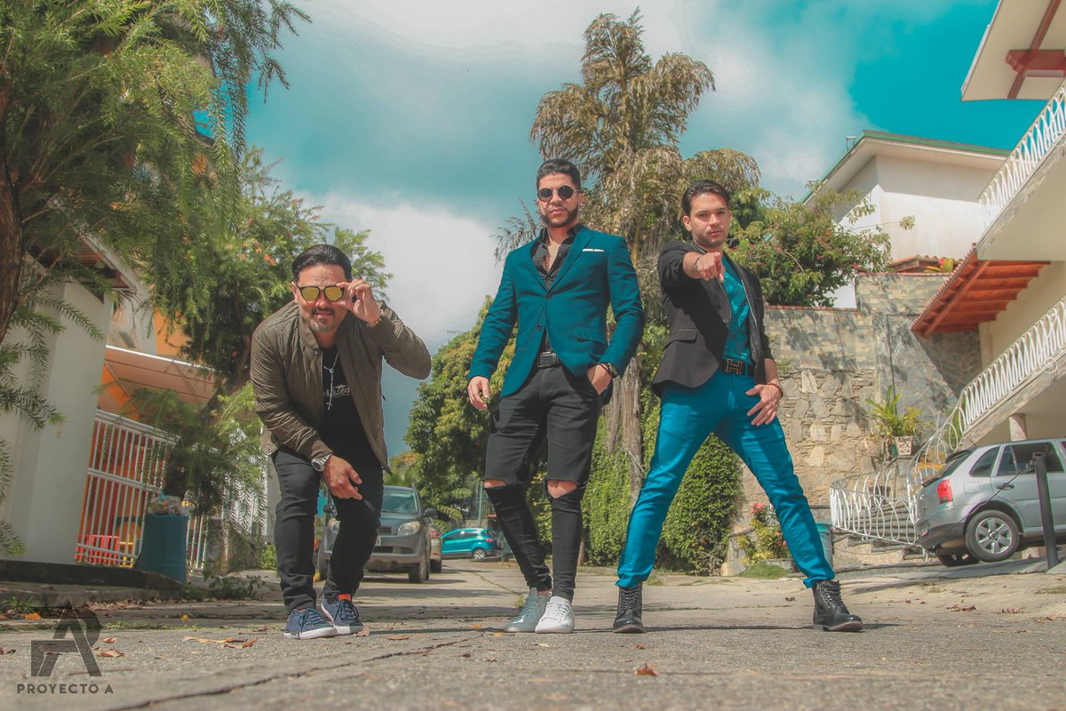 Escuchaste en la casilla 18 a <a href="/salsaproyectoa/">Proyecto A 🎶</a> con "No te vas" en #LosDurísimos de La Más Bacana 😎📻

Conduce <a href="/ricardoelryr/">Ricardo Ramirez ®️&®️</a>  💪