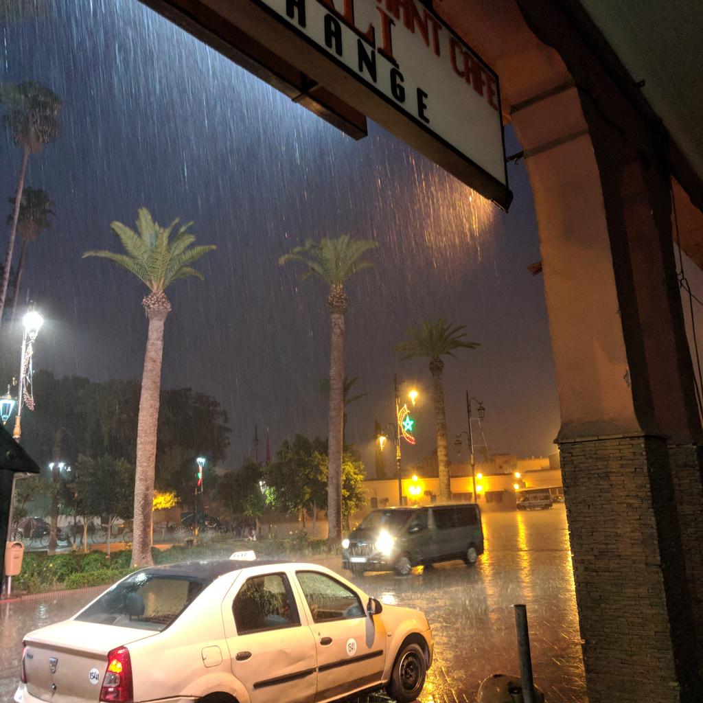 We woke for breakfast quite early - and were greeted with torrential rain, as if Marrakech itself were sad of our departure. #WHSMorocco18