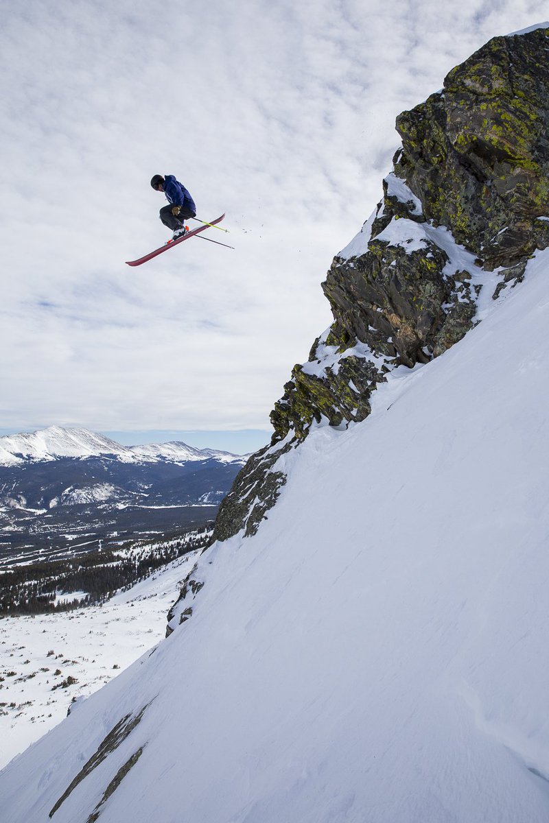 breckenridgemtn's tweet photo. Did you know 40% of the terrain at Breck is above treeline? 9% Intermediate, 31% Expert, 100% Exhilarating.
Above Treeline: Chapter Three coming Sunday, Oct 28.
#AboveTreeline #Breck https://t.co/2Jrph81khP
