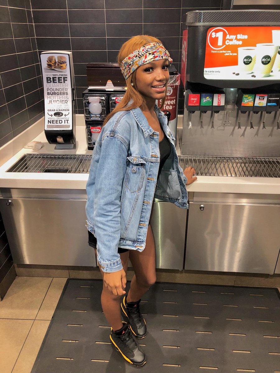 ReeSwervoo's tweet photo. my nigga I’m feelin lovely 🤪 https://t.co/UHSAfajVtI