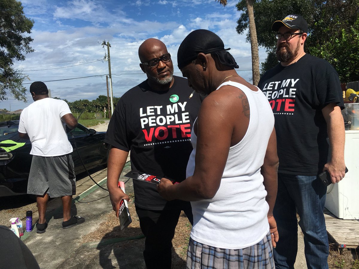FLRightsRestore's tweet photo. Our leader Mr. Desmond speaking w/ some returning citizens here in Sanford, FL! https://t.co/bCMhkGqNLs