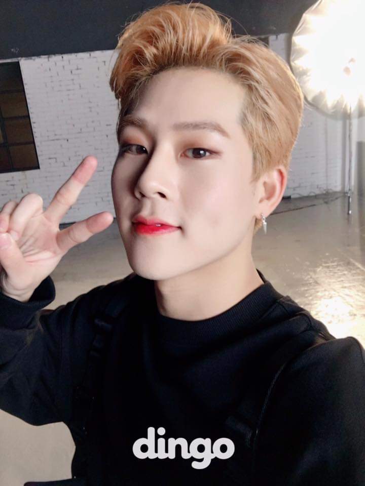 MONSTAX_SPAIN's tweet photo. [FACEBOOK] 271018 Actualización de DINGO MUSIC con #HYUNGWON, #JOOHEON y #IM.

📎https://t.co/BPRthUmMv2

#MONSTA_X #몬스타엑스 @OfficialMonstaX #ARE_YOU_THERE #ShootOut #형원 #주헌 #아이엠 https://t.co/TWekOnntcn