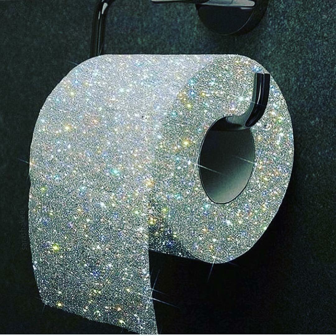 MiDereC's tweet photo. CARTA IGIENICA GLITTERATA ✨🌟✨
- -
GLITTERY TOILET PAPER ✨🌟✨
#cartaigienica #carta #igienica #glitterata #toiletpaper #toilet #paper #glittery https://t.co/dbwa34bq1X