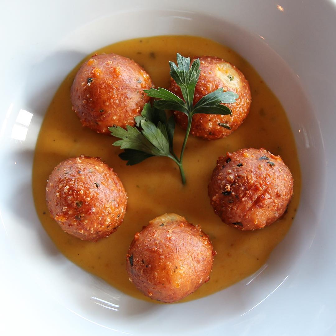 thelocalpeasant's tweet image. Late Night #Peasant Balls. #localpeasant #staylocal #goodeats #yummy #woodlandhills #shermanoaks