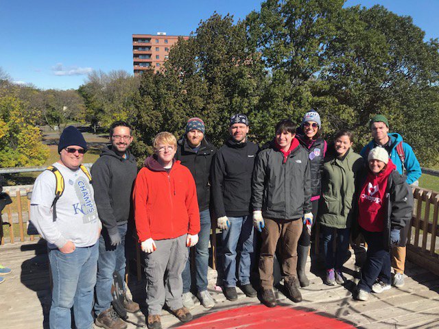 lovepop's tweet photo. Last week, some team members from #LovepopHQ had so much fun volunteering at @MysticMyRWA for #TechGivesBack2018! We got to enjoy the great outdoors while helping remove invasive species that were hurting trees. 🌳 #MakeADifferenceDay https://t.co/GYukB94WpB
