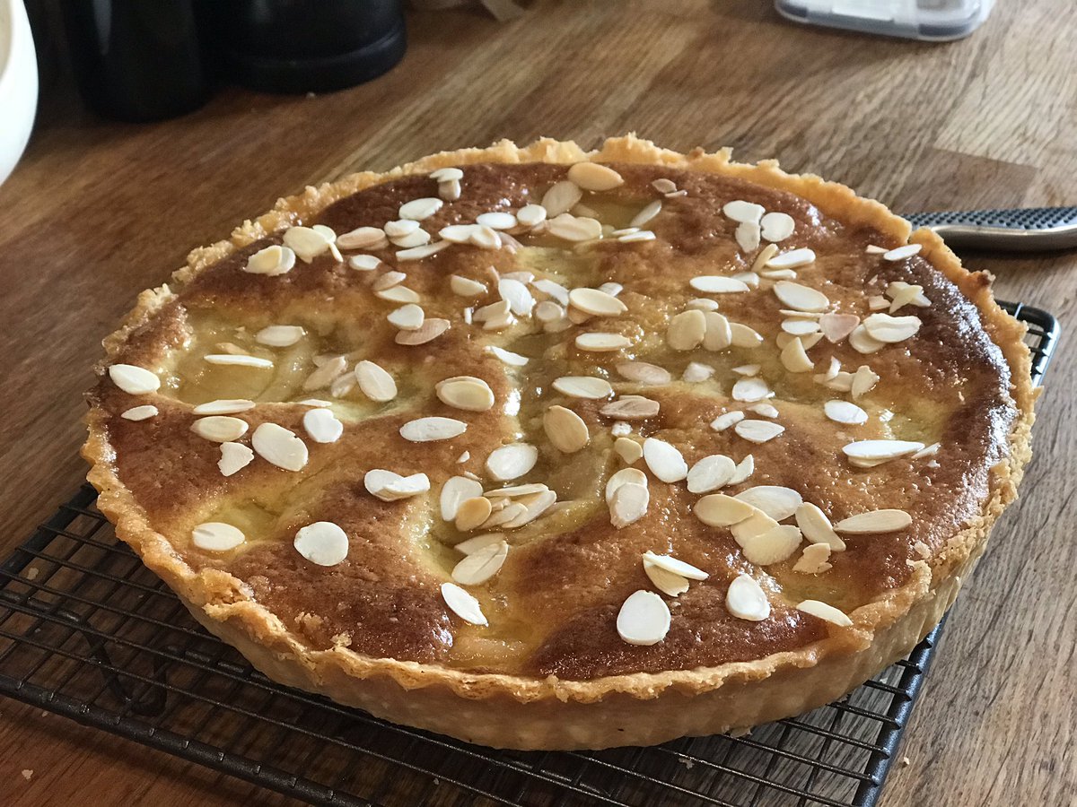 nicksfoodblog's tweet image. Pear tarte