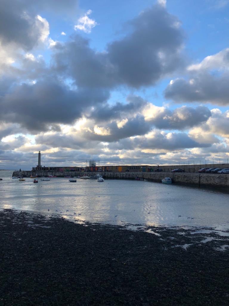 SmugglersCT9's tweet photo. A cold but beautiful afternoon here in Margate https://t.co/9sN1gWSNI1