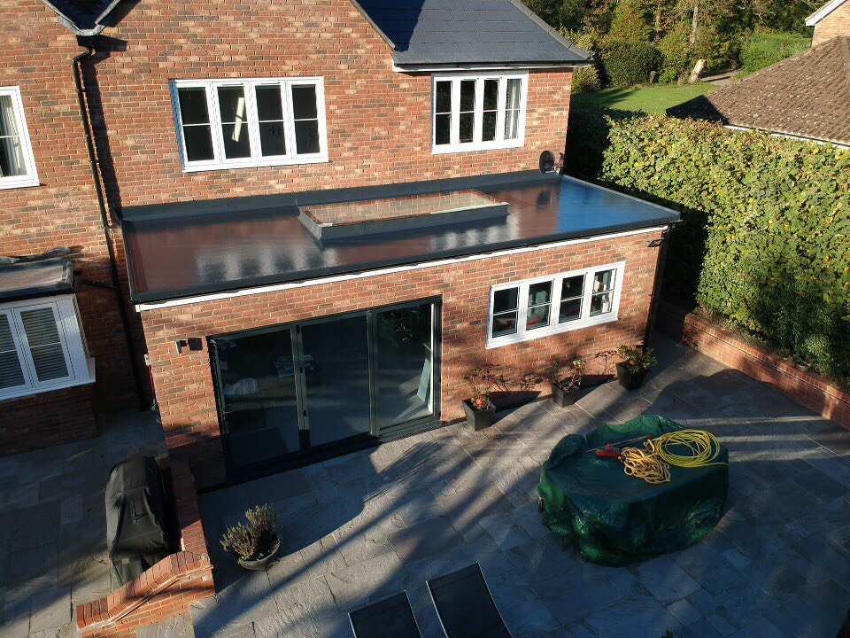 Another project completed in Petersfield and another happy customer 🏠
#blakegrproofing #flatroofing #roofingindustry #Profesional #property #Residential #house #Views #topquality #GRP #project #SkilledTrade #Business