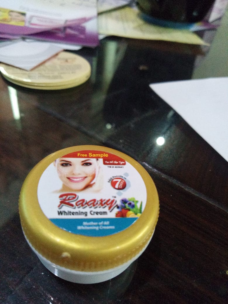 RaaxyC's tweet image. Send your postal address and get Free Sample of International Quality  product by Doctor Cosmo
Raaxy Whitening Cream.