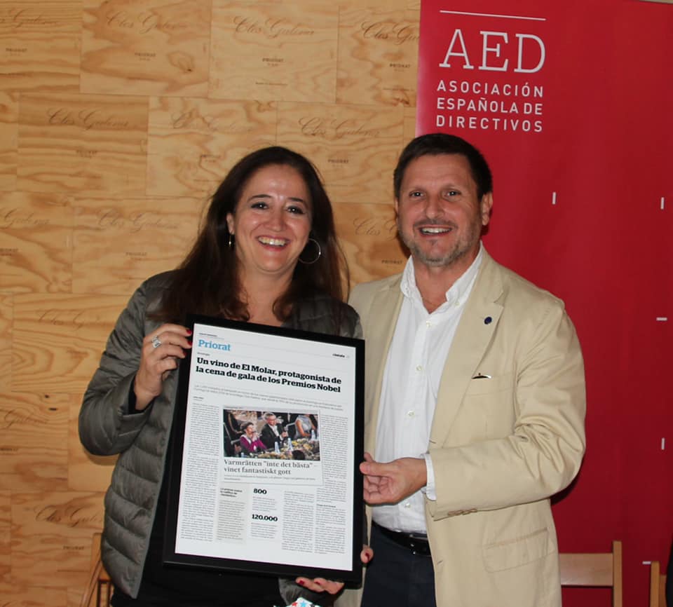 WINEBLACK2's tweet photo. En la Bodega @ClosGalena se celebró ayer el encuentro de l’Associació Espanyola de Directius (AED) y l’Associació d’Empresàries Directives del Camp de Tarragona (ECEPTA). Merche Dalmau ofreció a los invitados una selecta carta de sus vinos
#AED
#ECEPTA
@enoturonline
@expeerio https://t.co/xGGCUzhwKw