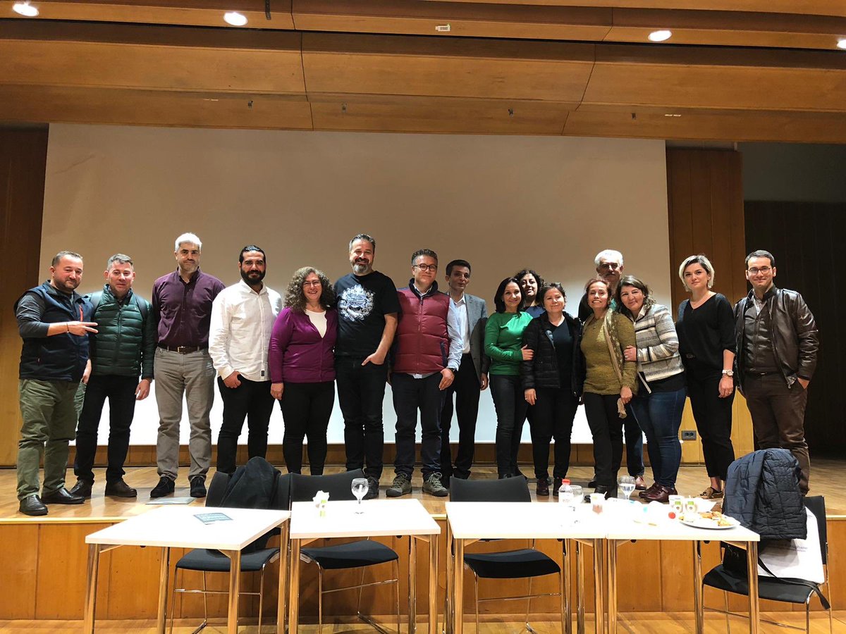 Yeni seçilen <a href="/tkdgenelmerkez/">Türk Ķütüphaneciler Derneği</a> yönetimi kurulu ve <a href="/TKDAnkara/">TKD Ankara Şubesi</a> <a href="/KampusTkd/">TKD Kampüs İstanbul</a>
💪