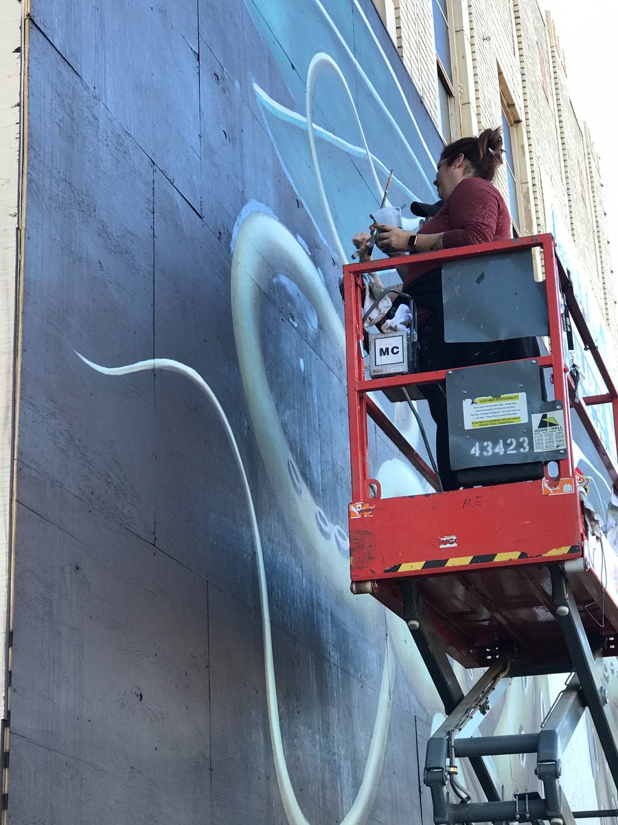 ScottS_TimesRec's tweet photo. Unexpected happening now in and near downtown Fort Smith. Check it out and support the arts. #Unexpected #Art #FortSmith #painting #Arkansas #artist #TimesRecord https://t.co/DrFCO0mPKj