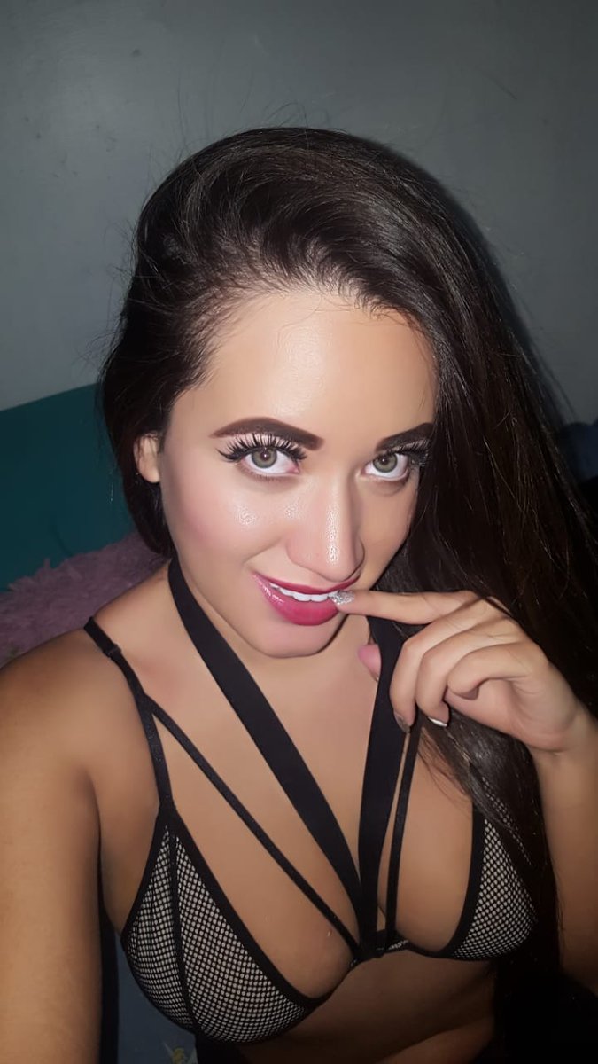 ponyspeed's tweet photo. @selene_pauluna Eres hermosa, no hagas caso, habrá que verte!!!
El resto ah de ser del bando indefinido 😘😘😘😘 https://t.co/fcLjrhmNac