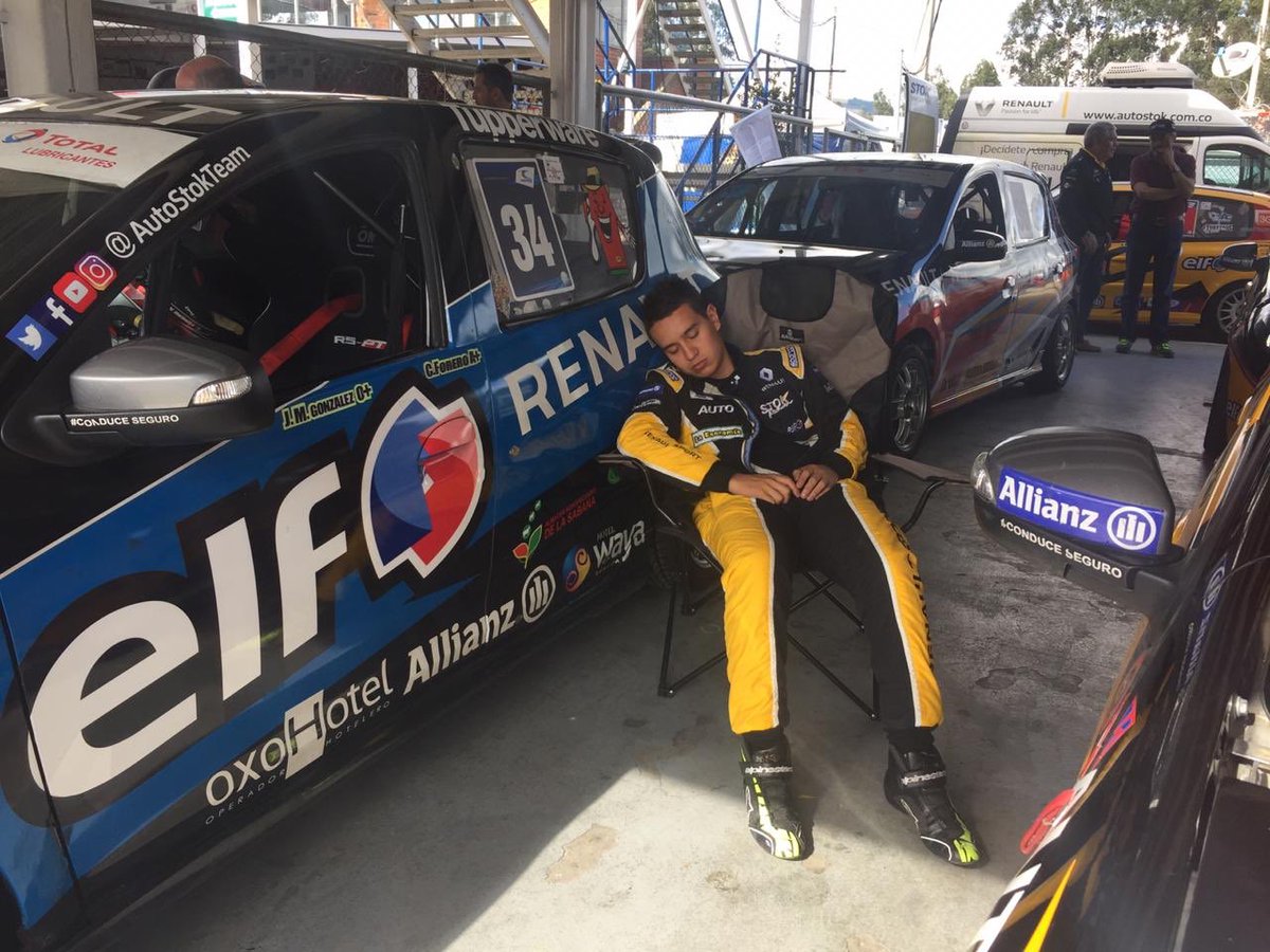 AutostokTeam's tweet photo. Así como cuando te conectas con tu auto y haces la Pole en la clasificación, así... Felicitaciones @Camilof88 grande🏁🔥🔥
.
.
.
#SoyAutoStokTeam #SomosUnEquipo https://t.co/EaiJNV4kF7