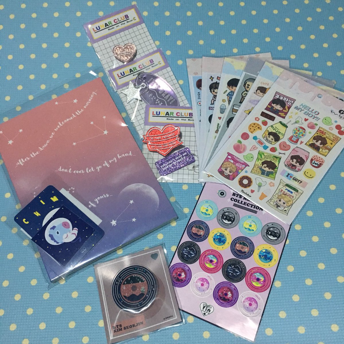 aihua_w's tweet photo. รีวิวของที่ได้จากงาน #ตลาดนัดรวมด้อมSS2 #FANDOMFAIRSS2 เกือบจะล้มละลาย 555 https://t.co/fwdh8si3Xj