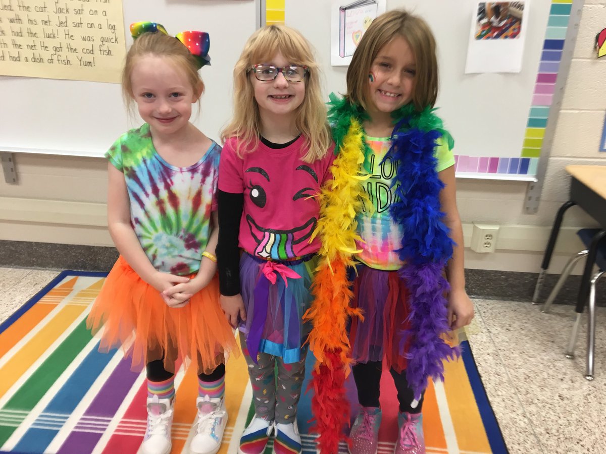 Dressing like a rainbow to support our 5K Color Run on Sunday at John Rudy Park! ⁦<a href="/HayshirePOWER/">Barb Snare</a>⁩ ⁦<a href="/HayBlessing/">Chantal Blessing</a>⁩ ⁦<a href="/HayshirePto/">Hayshire Elementary PTO</a>⁩