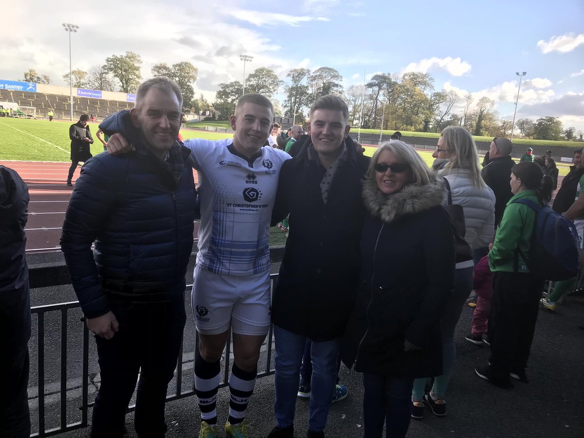 Strathmore_RFC's tweet photo. After 85 years of Strathmore RFC we have our first full pro Scotland Cap. 

Huge day for Murray and he should give himself a massive pat on the back, those extra hours in the gym,the late nights coming back down the road from Aberdeen have all paid off

👏🏻👏🏻👏🏻👏🏻👏🏻

#cos #sap #MGM https://t.co/0mIy7VJP6Y