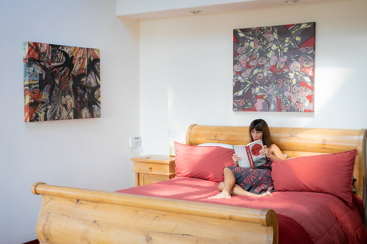 Taking some time for myself this weekend. Nothing beats a good book surrounded by art. What are you reading? #weekendvibes #metime