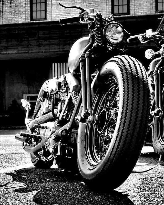 The Jap' Bobber.
Taken in Manchester, UK.
#photography #photographer #artwork #nikon #nikonlens #blackandwhite #blackandwhitephotography #blackandwhitephoto #blackandgrey #motorcycle #motorcycles #motorbike #bikerlife #bikerlifestyle #redvikingphotography ©
