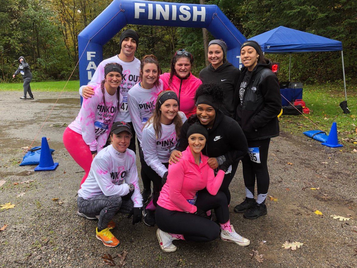 nm_mullins's tweet photo. What a beautiful morning in #NewCastlePA @ the #PinkOutinthePark 5K! Nothing better than wonderful people supporting an important cause &amp; each other, raising $ to #BeatCancer, &amp; radiating healthy spirit! Yay for you Mike Molinaro, @lexa_bodine, &amp; all runners &amp; volunteers. @YSUKSS https://t.co/79j8iQG1gP