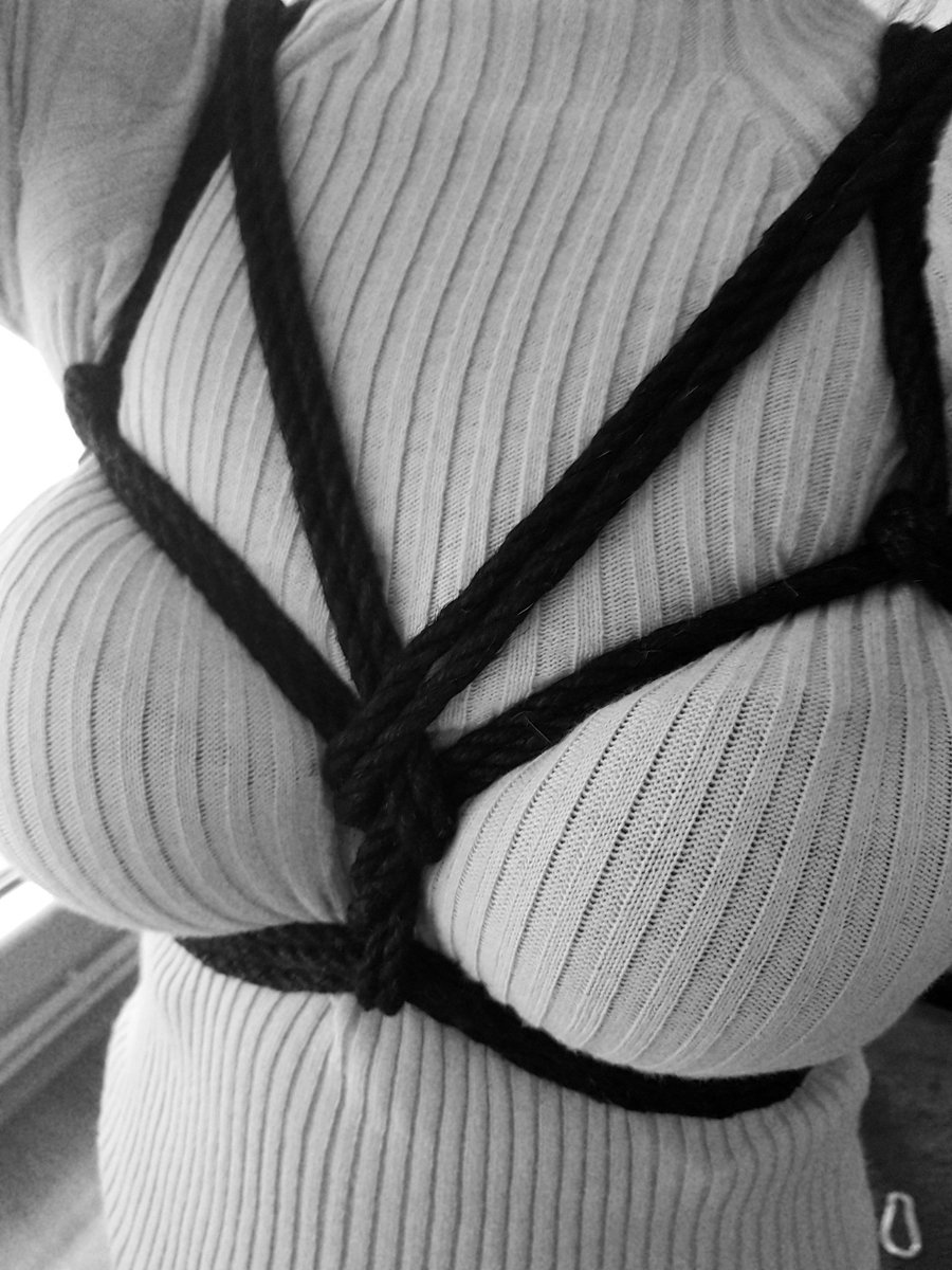 Sex Rope bondage - breast harness techniques Pics.