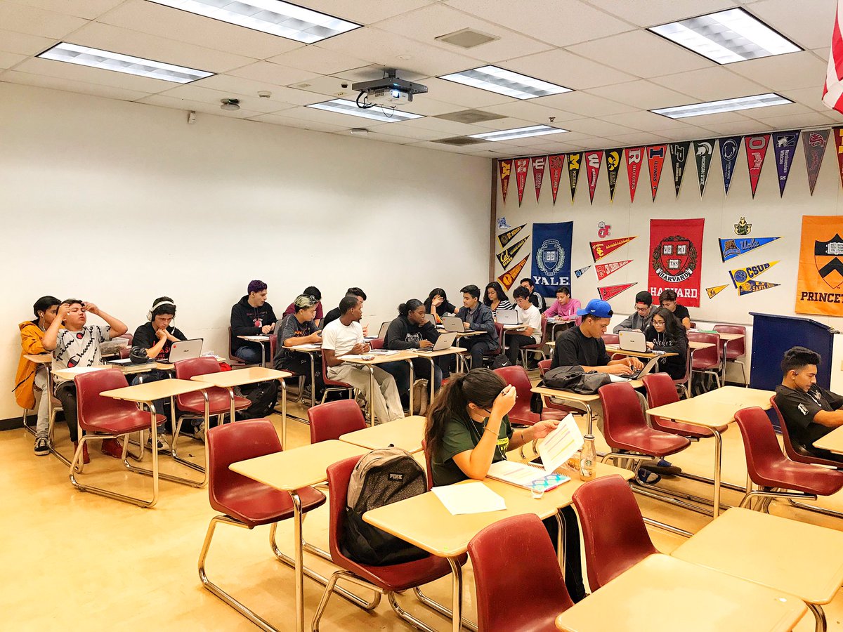 JacobMorenoIII's tweet image. S.T.E.P. Saturday - We see you, Titans! We appreciate your hard work and commitment. Reach for the stars, young ones. #stepsaturday #colonyhighschool #cjuhsd #commitment #dedication