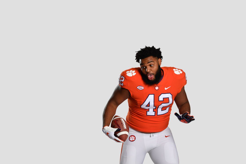 ESPNInsights's tweet photo. Clemson DT Christian Wilkins (6'4", 315 lbs) rushed for a touchdown against Florida State. 

It's the third TD of his career, scored in the third different way:

Today - Rush TD
Sept. 22 - Fumble recovery
Sept. 2016 - Receiving TD https://t.co/mWPFciRhjS
