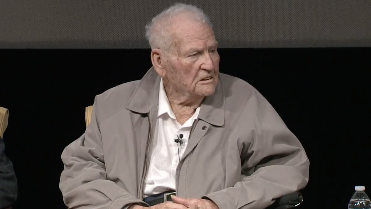 AVCupdate's tweet image. The #WitnesstoHistory Panel features veterans who were present for key moments in our nation's history, such as the assassination of President Kennedy &amp;amp; the attack on #PearlHabor. Watch the live stream here: bit.ly/2RlRr1L @ClintHill_SS #JimLeavelle #VernPike