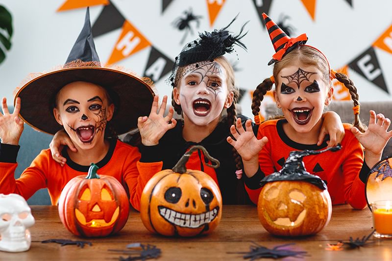 No plans for #Halloween in the #HudsonValley? Don't worry, we have the lowdown on all the spookiest local happenings. bit.ly/2O79mf6 <a href="/HiltonAlbany/">Hilton Albany</a>  <a href="/EatDrinkILFARO/">ILFAROrestaurant&bar</a>  <a href="/wassaicproject/">Wassaic Project</a> <a href="/AngryOrchard/">Angry Orchard</a>  <a href="/BadSeedCider/">Bad Seed Cider</a>