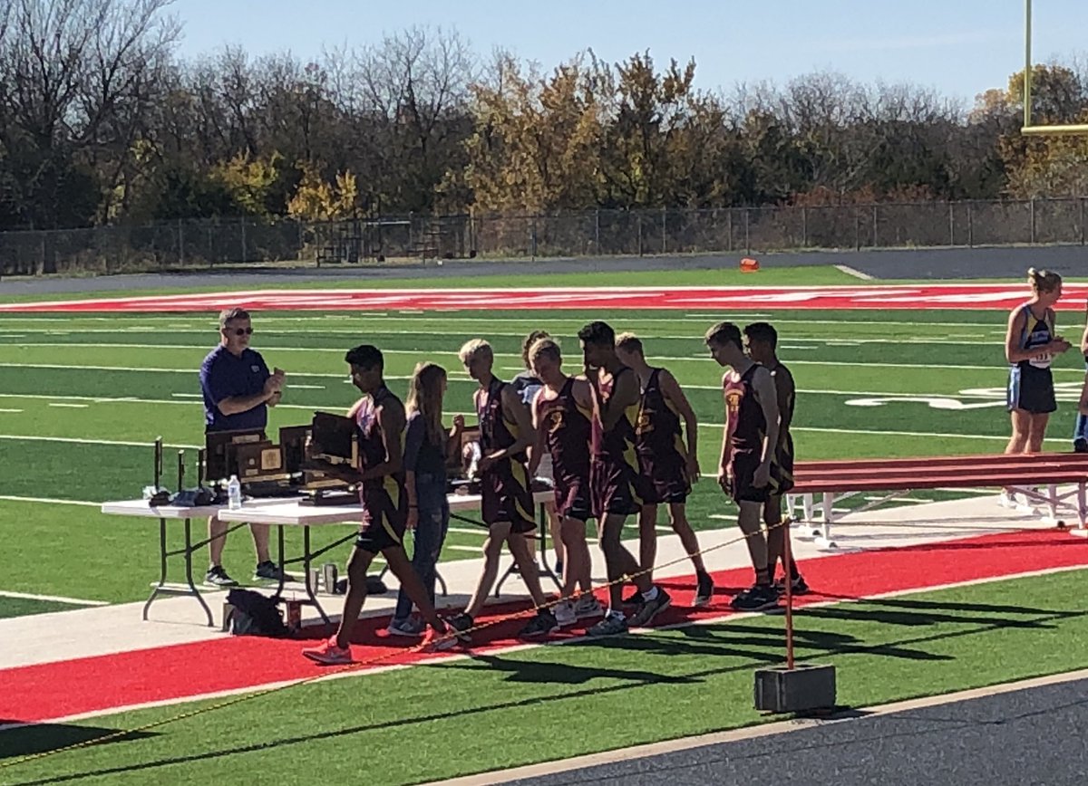 Centre_Cougars's tweet photo. Way to go SC Boys!! With 86 points they are 2nd in the STATE!! #GoTrojans #StateCC
Isaiah - 5th
Spencer - 17th
Jarreth - 24th
55 Colton - 55th
58 Ryan - 58th
Uziel - 62nd
Trey - 71st https://t.co/0NH8cbqzvY