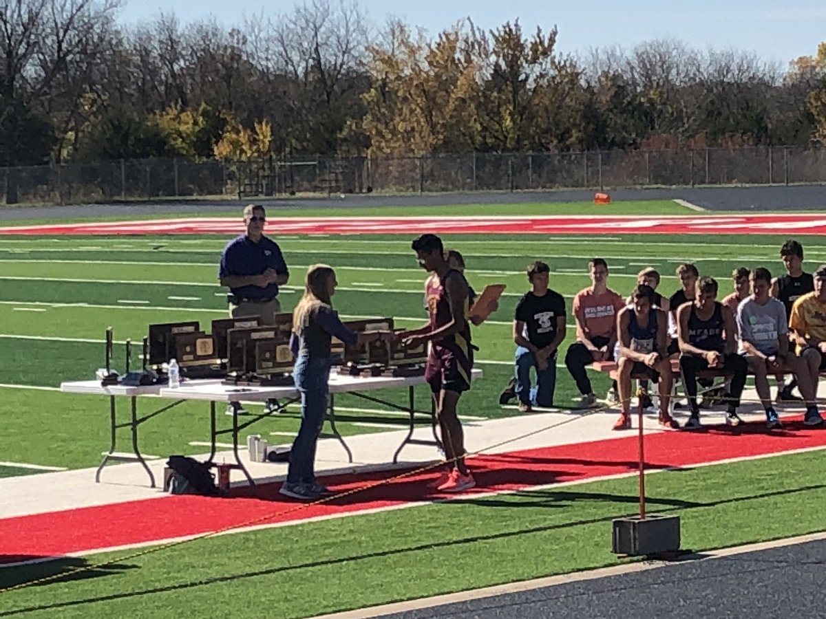 Centre_Cougars's tweet photo. Way to go SC Boys!! With 86 points they are 2nd in the STATE!! #GoTrojans #StateCC
Isaiah - 5th
Spencer - 17th
Jarreth - 24th
55 Colton - 55th
58 Ryan - 58th
Uziel - 62nd
Trey - 71st https://t.co/0NH8cbqzvY