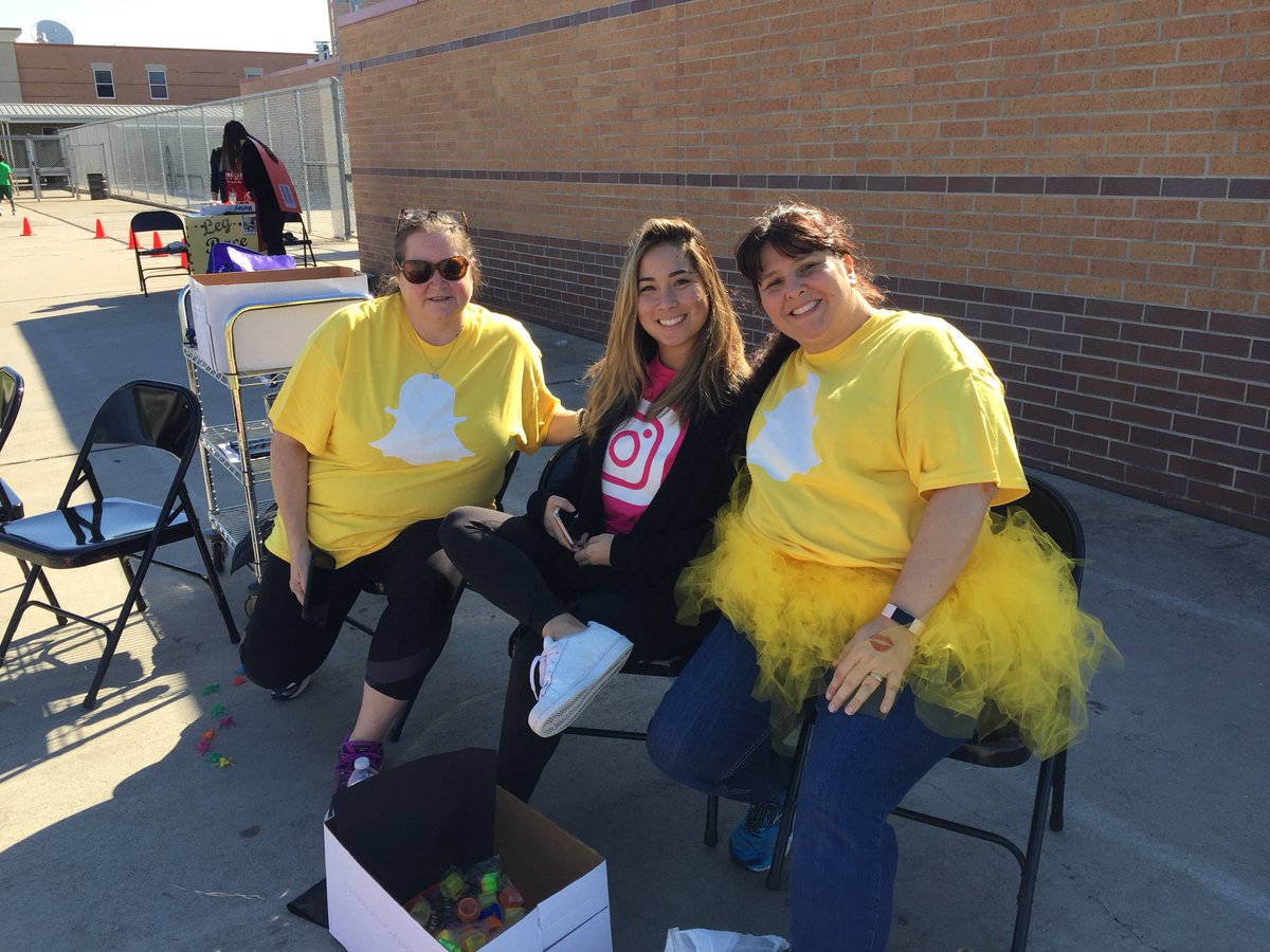 HolmquistES's tweet image. #ContentSupport working hard &amp;amp; having fun #FallFestival