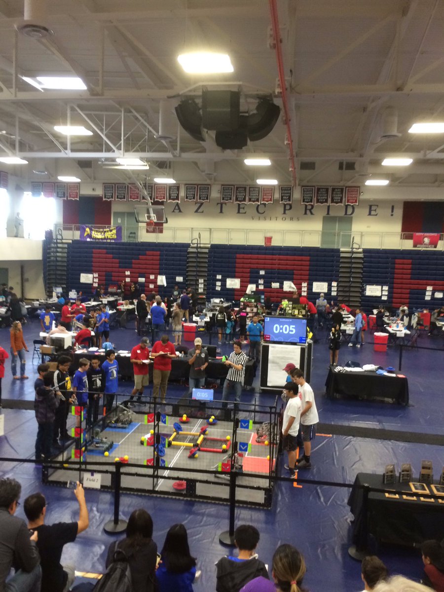 onazolfirst's tweet photo. MVA at VEX Competition @MVALibrarian @MarVistaAcademy @ojeda14 https://t.co/QrqgRxsfmn