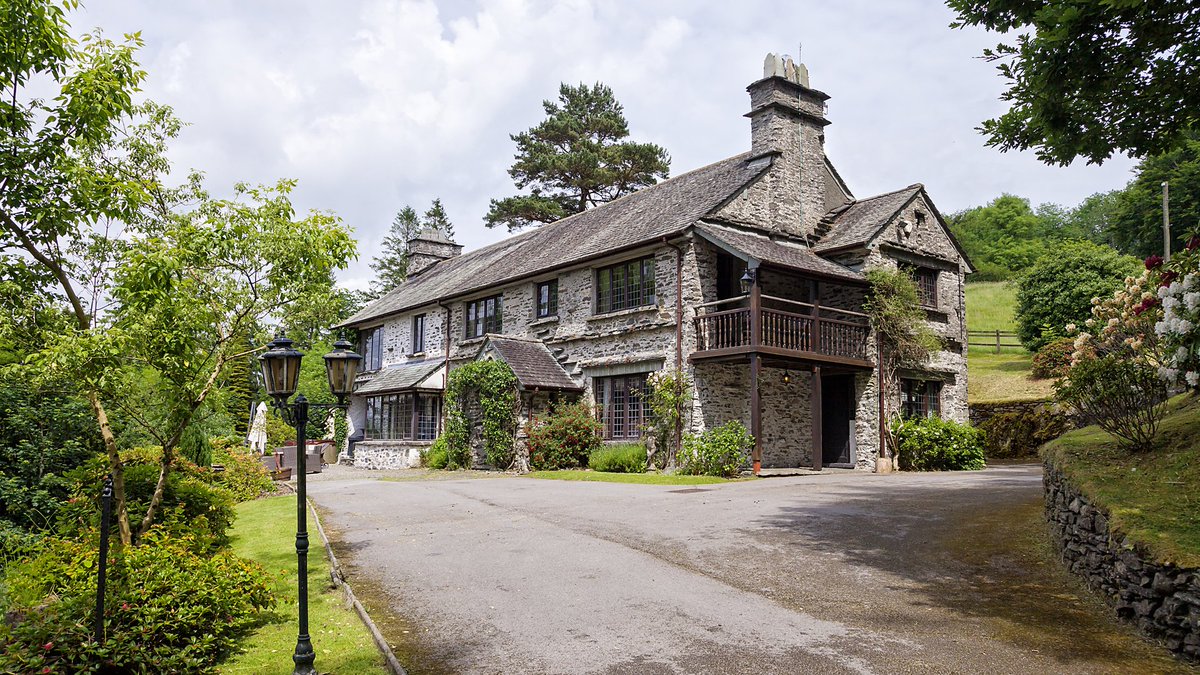beechhillhotel's tweet photo. RT &amp; Follow to win a 4 night break from 19th to 23rd Nov 2018 worth £999 at High Biggin. For more information - https://t.co/Crv3rwphDA
 #Bechilled https://t.co/2PLnOxMHye