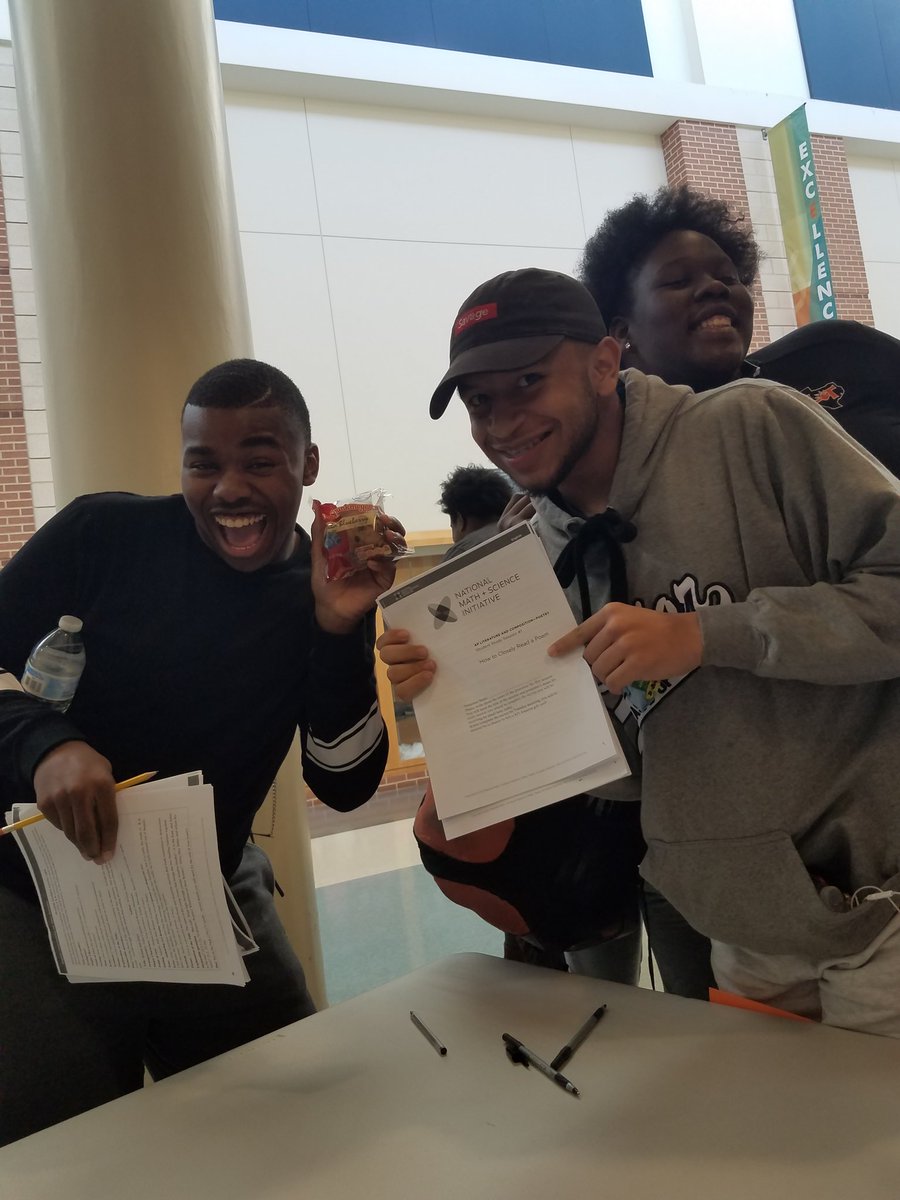 KueenSpencer's tweet photo. They are #whyIteach. @LancasterISD students give up Saturday mornings for @NMSI #AP study sessions, and they look so happy to be doing it! I believe in them. #hardworkpaysoff #APforall #expectthebest #expectsucess #morethenadiploma #APEnglish https://t.co/VuEm6xFX3B