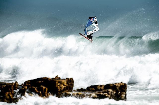 IONactionsports's tweet photo. ::: @klaasvoget between rocks and flying water โก๏ธ || ๐ธby @craigkolesky #ionaction #ionwater #windsurfing #wind #waves #surfingelements #capetown #memories #unitedbystoke https://t.co/P5EsttGEhn https://t.co/yzj9cfmdJA