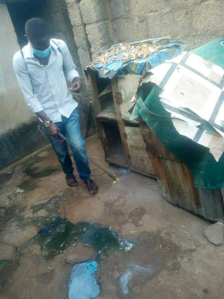 baikodass's tweet photo. As part of their strategy for membership drive, @IRI_Africa #Bauchi YPLA participants of @OfficialPDPNig today conducted sanitation exercise in #Jahun Community of Bauchi metropolis #TrainToLead #TrainsToTransform @HHassan812 @SundayAlao @mimibageel @sentellbarnes https://t.co/t3CLgQydAK