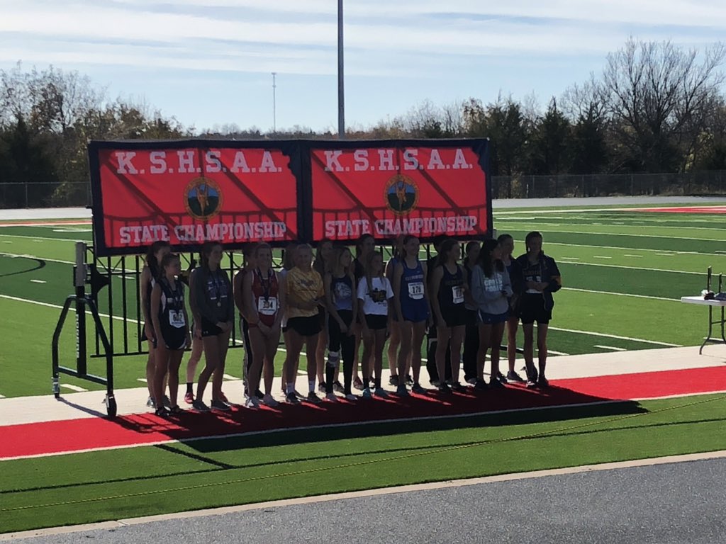 Centre_Cougars's tweet photo. Great job today ladies! #GoTrojans
Peyton - 16th
Caelyn - 55th
Jordyn -59th
Rylee - 65th
Jania - 75th
Gladys - 83rd
Team placed 9th overall with 183 points! #StateCC https://t.co/jcyfJPCkxx