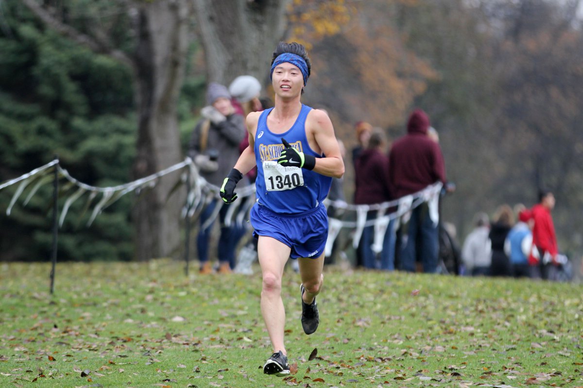 umacathletics's tweet photo. Isaac Boedigheimer of @CSSsaints takes first in the #UMACchamp men's cross country race w/ time of 26:11.70; @uwsathletics makes it three men's titles in a row 32 points (unofficial) #UMAC #d3xc #d3cross https://t.co/JYYundkvcQ