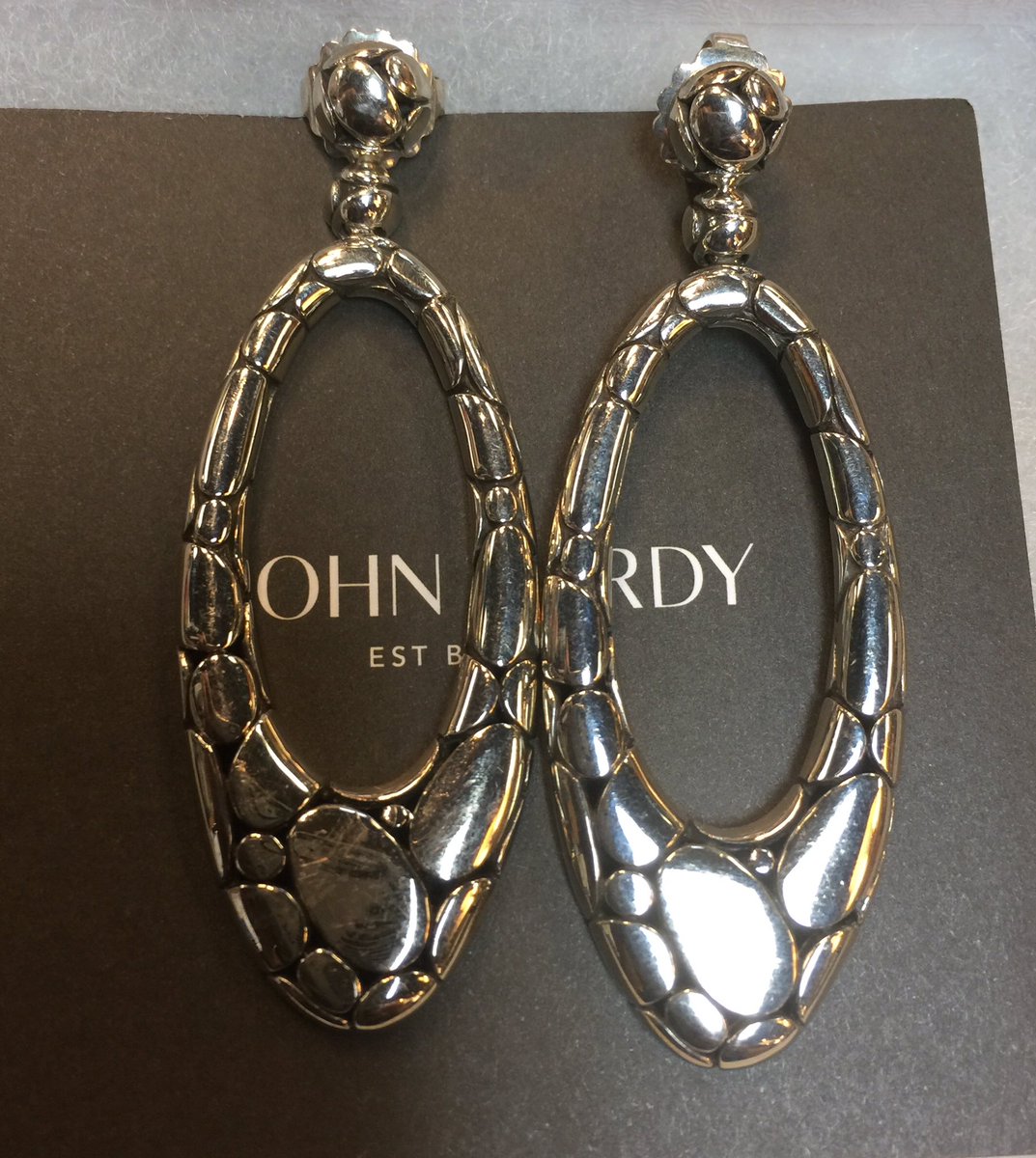 DesignerFinds tweet picture