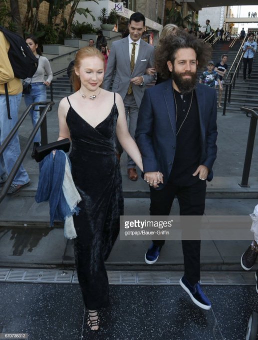 Elan Gale (Producer) - Molly Quinn - Discussion - Page 25 DqiV8lIXQAYhqYk