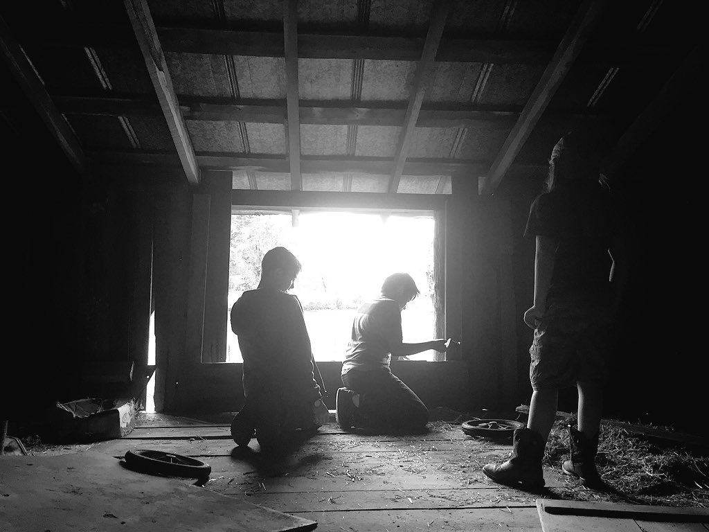 thisfarmwife's tweet image. If making a new club house out of an old barn loft with all the old metal signs, car seats and spare tires they can find isn’t one of the best parts of being a kid, they’d be doing it wrong. #letthembelittle #childhoodforthewin