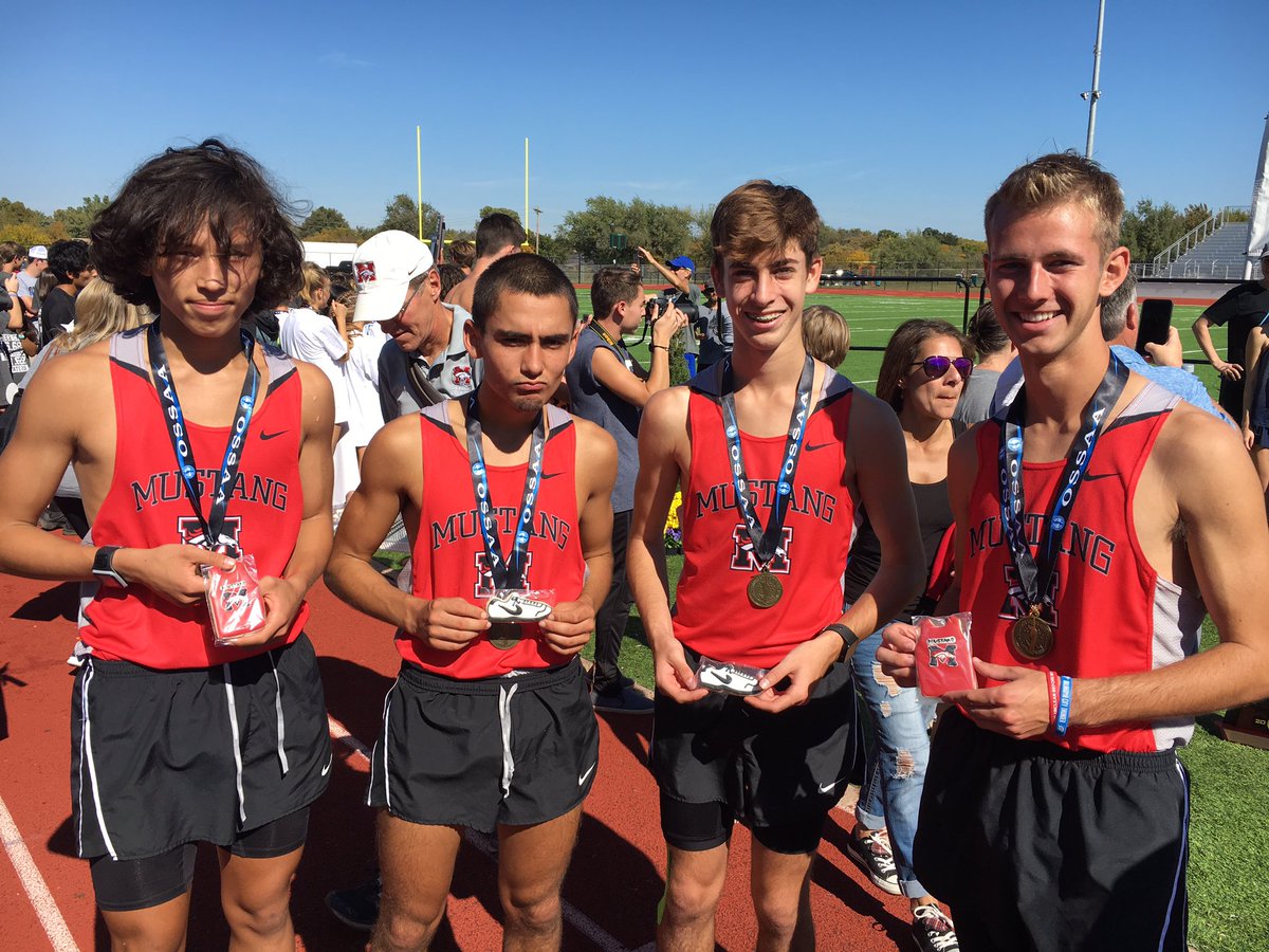 MHSBroncoSports's tweet photo. Parker Huckabay ran a great race today and finished 3rd! Congratulations Parker!!! @MHStheStable @BroncoRunnersXC https://t.co/58sLAlaRG4