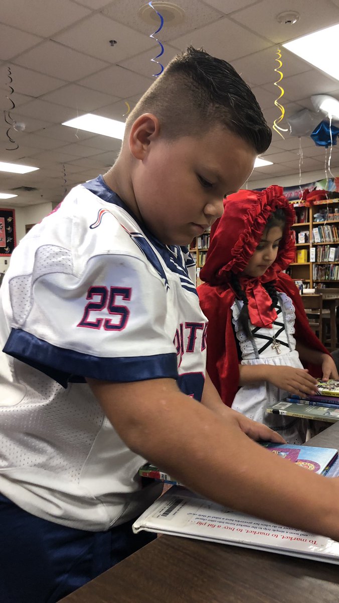 LibraryMacon's tweet image. Favorite book character day